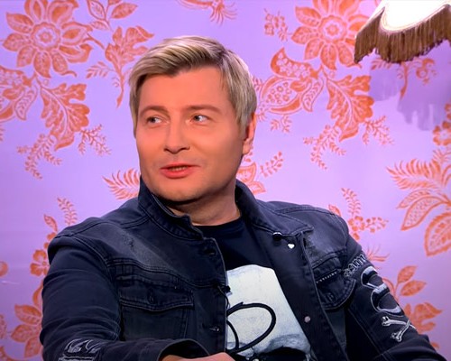 Необычный заказ для звезды: как певец выступал на празднике для хвостатого друга